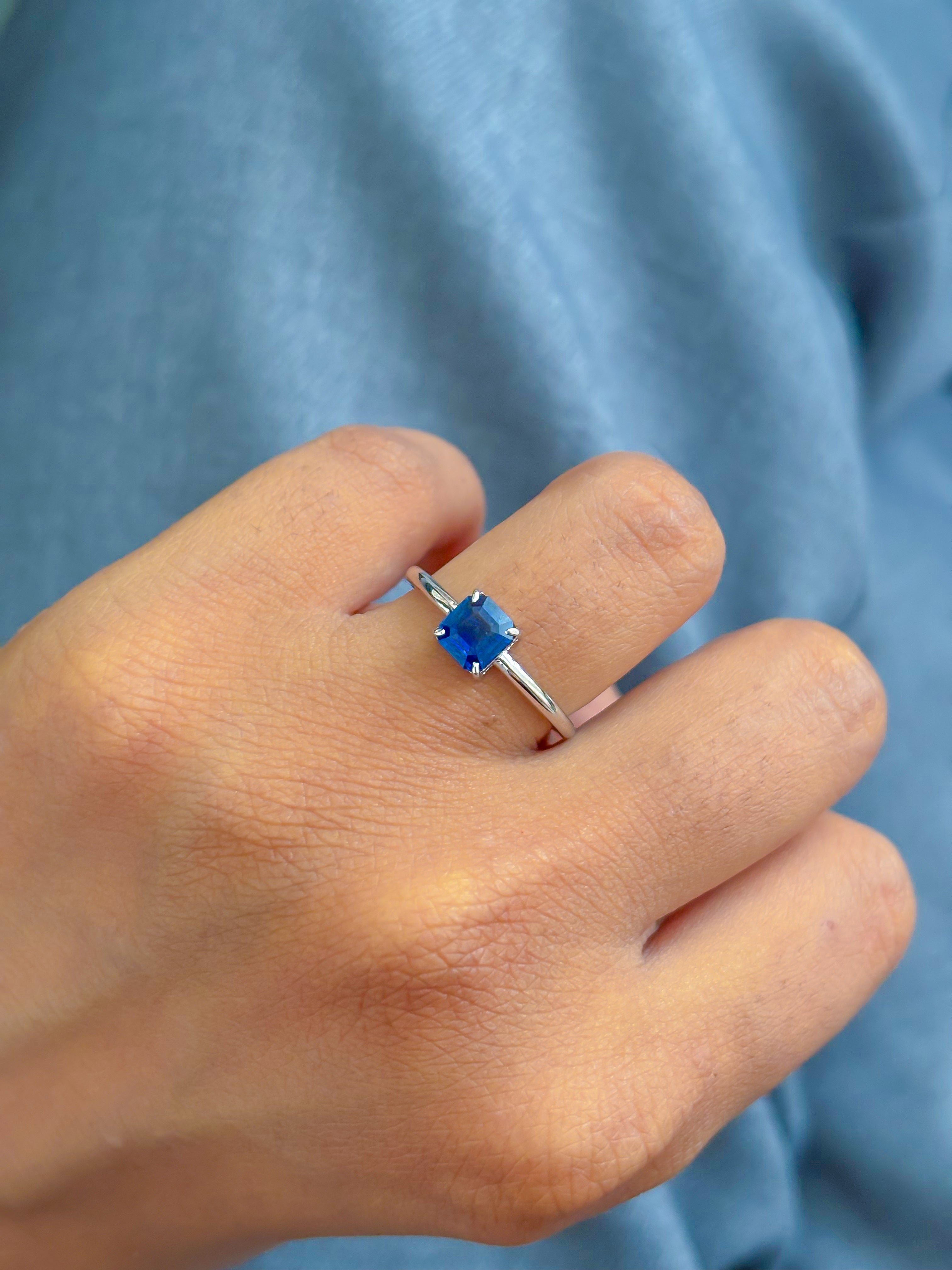 JPRG-4128/10101 Blue Sapphire Ring | 18K