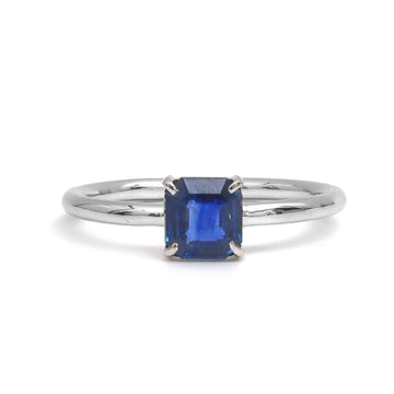JPRG-4128/10101 Blue Sapphire Ring | 18K