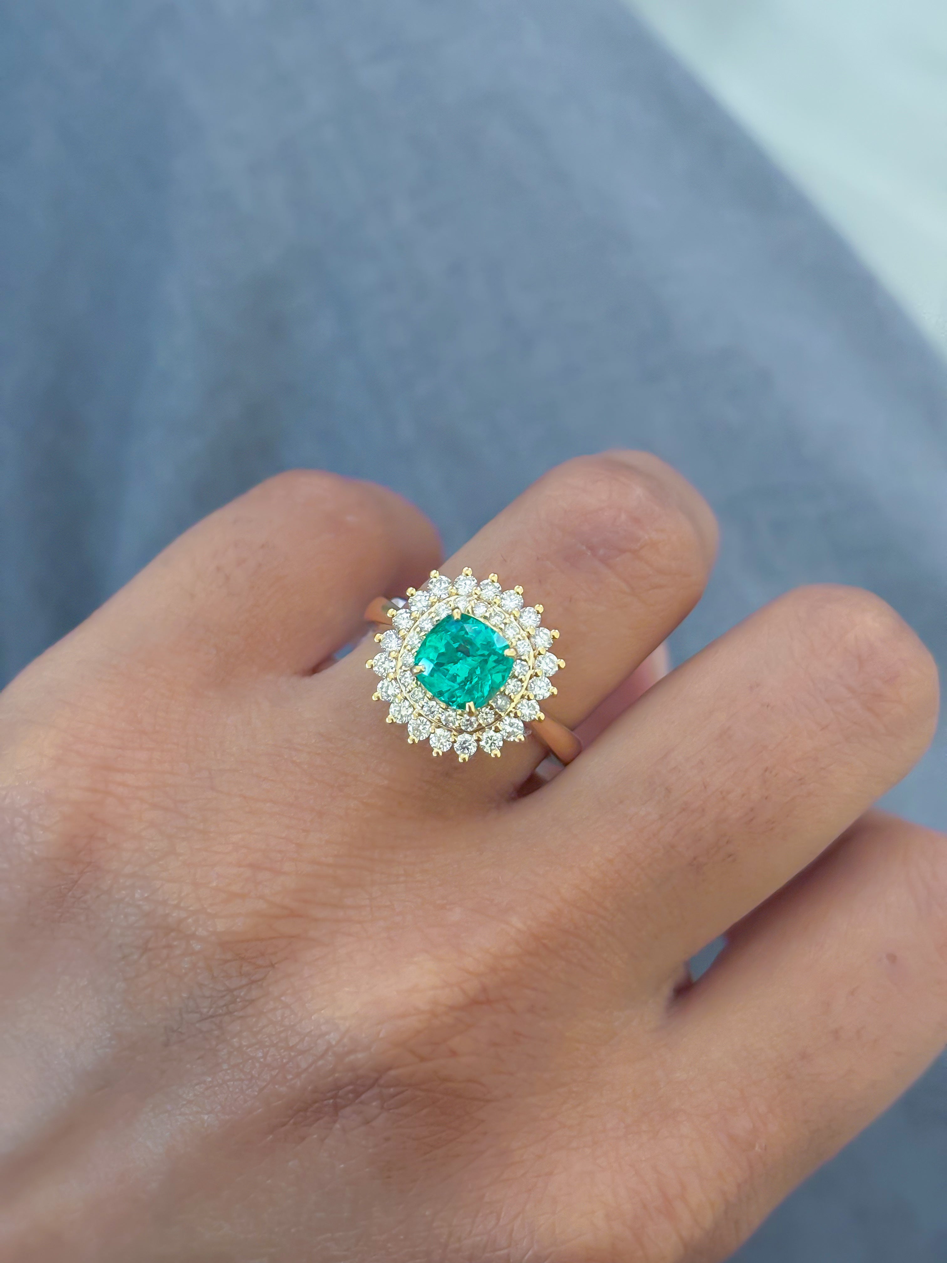 JPRG-4135/10133 Colombian Emerald Diamond Ring | 18K