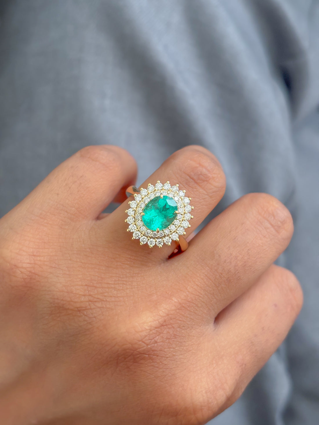JPRG-4136/10134 Colombian Emerald Diamond Ring | 18K