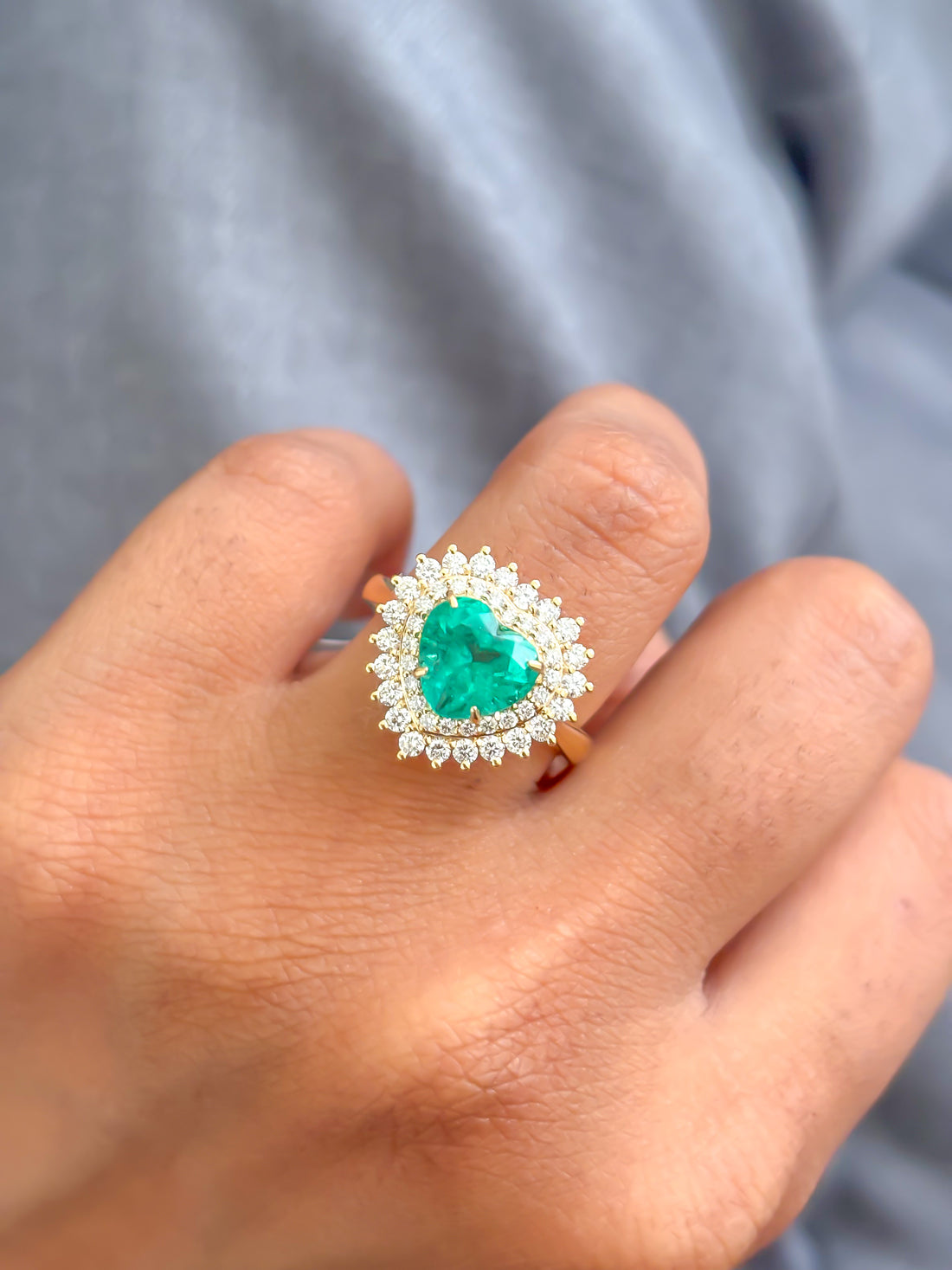 JPRG-4138/10136 Colombian Emerald Diamond Ring | 18K