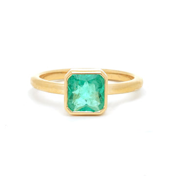 JPRG-4139/10139 Colombian Emerald Ring | 18K