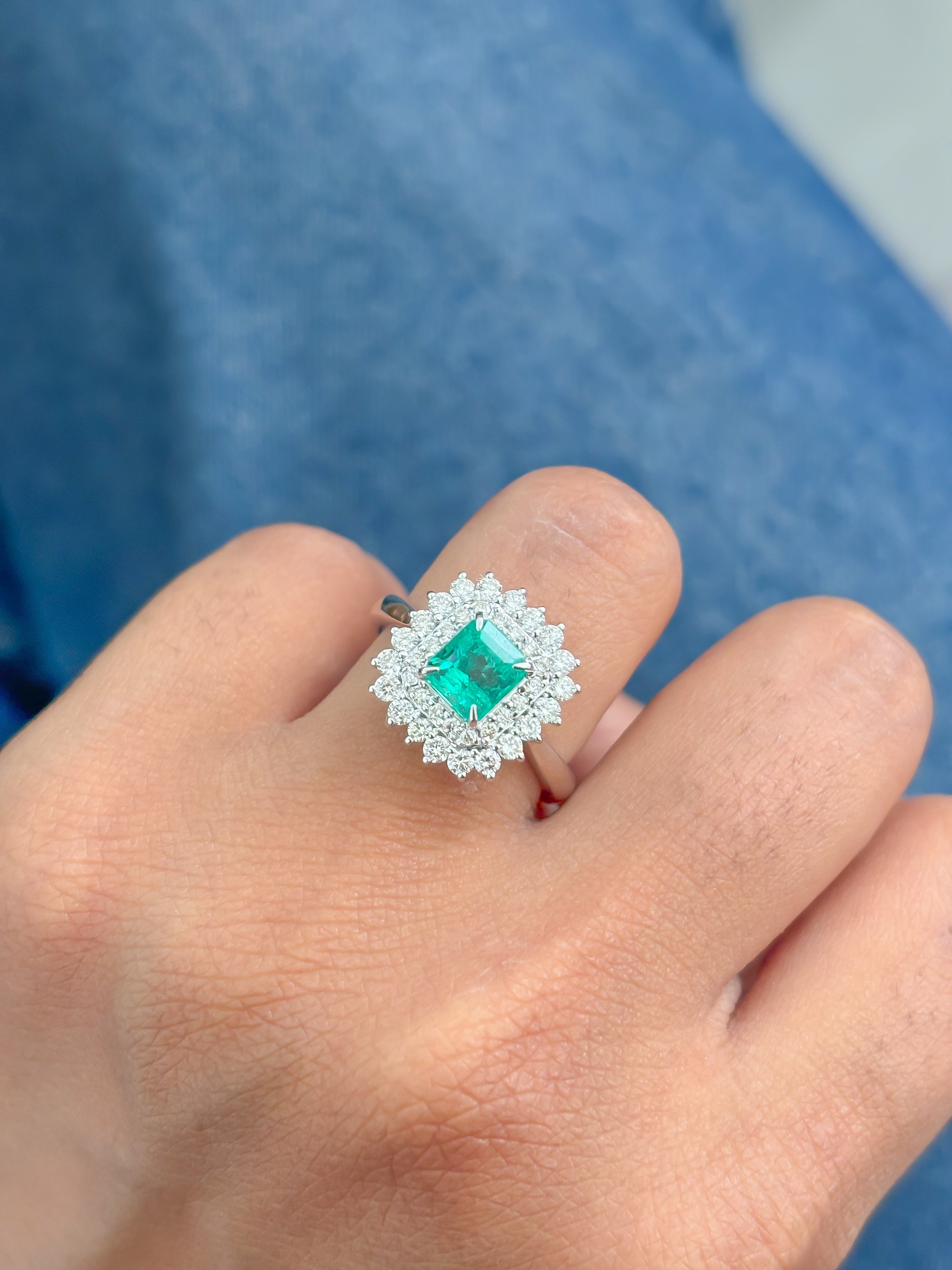 JPRG-4153/10190 Colombian Emerald Diamond Ring | 18K