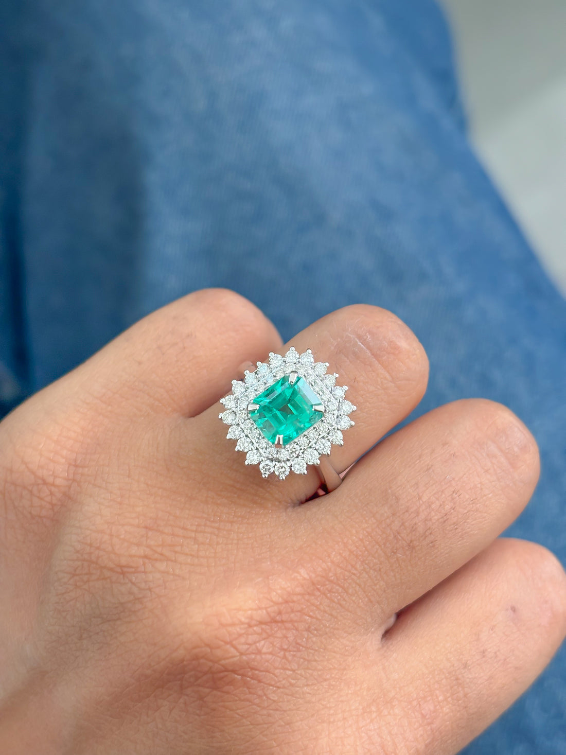 JPRG-4155/10192 Colombian Emerald Diamond Ring | 18K