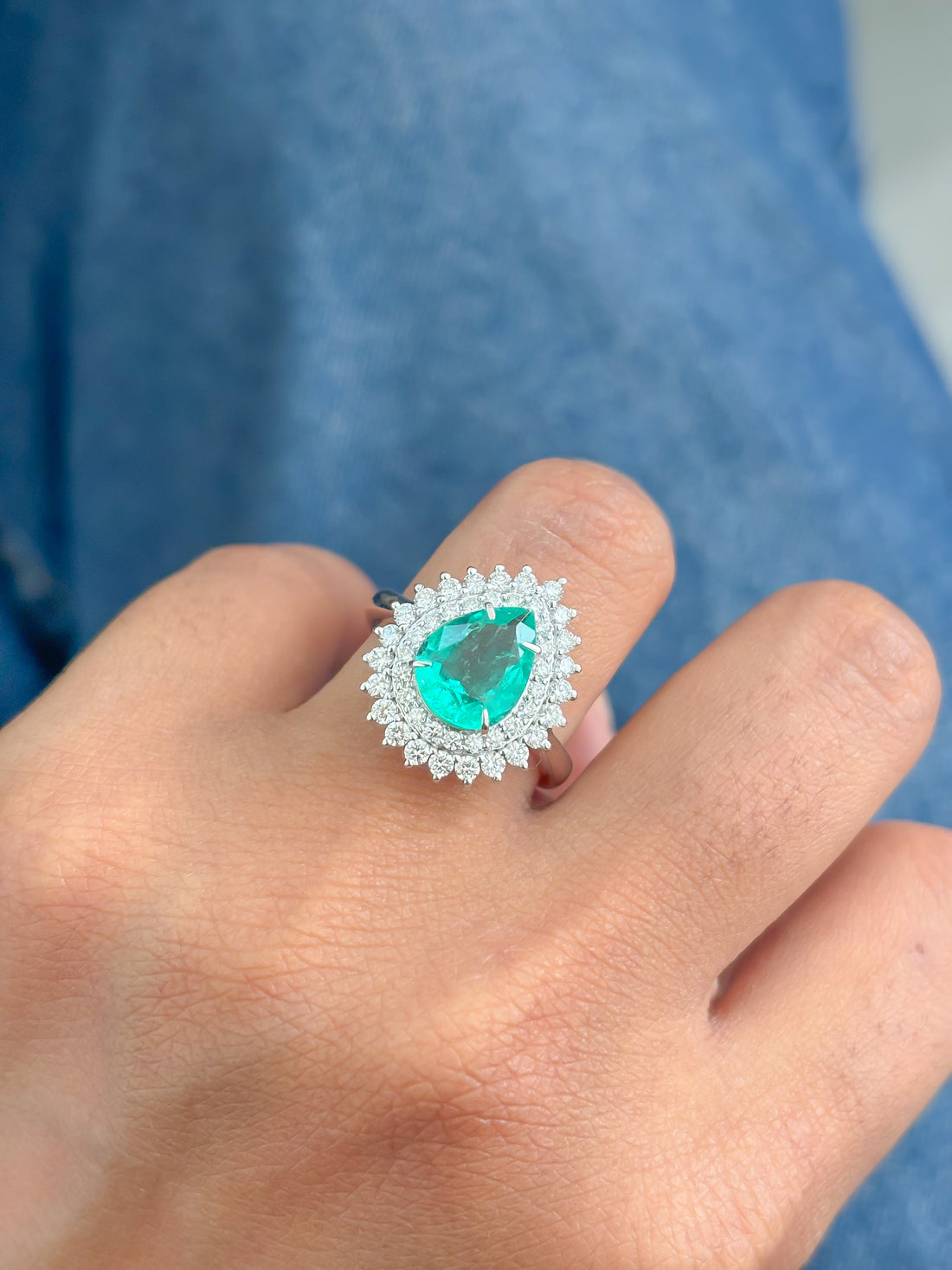 JPRG-4156/10193 Colombian Emerald Diamond Ring | 18K