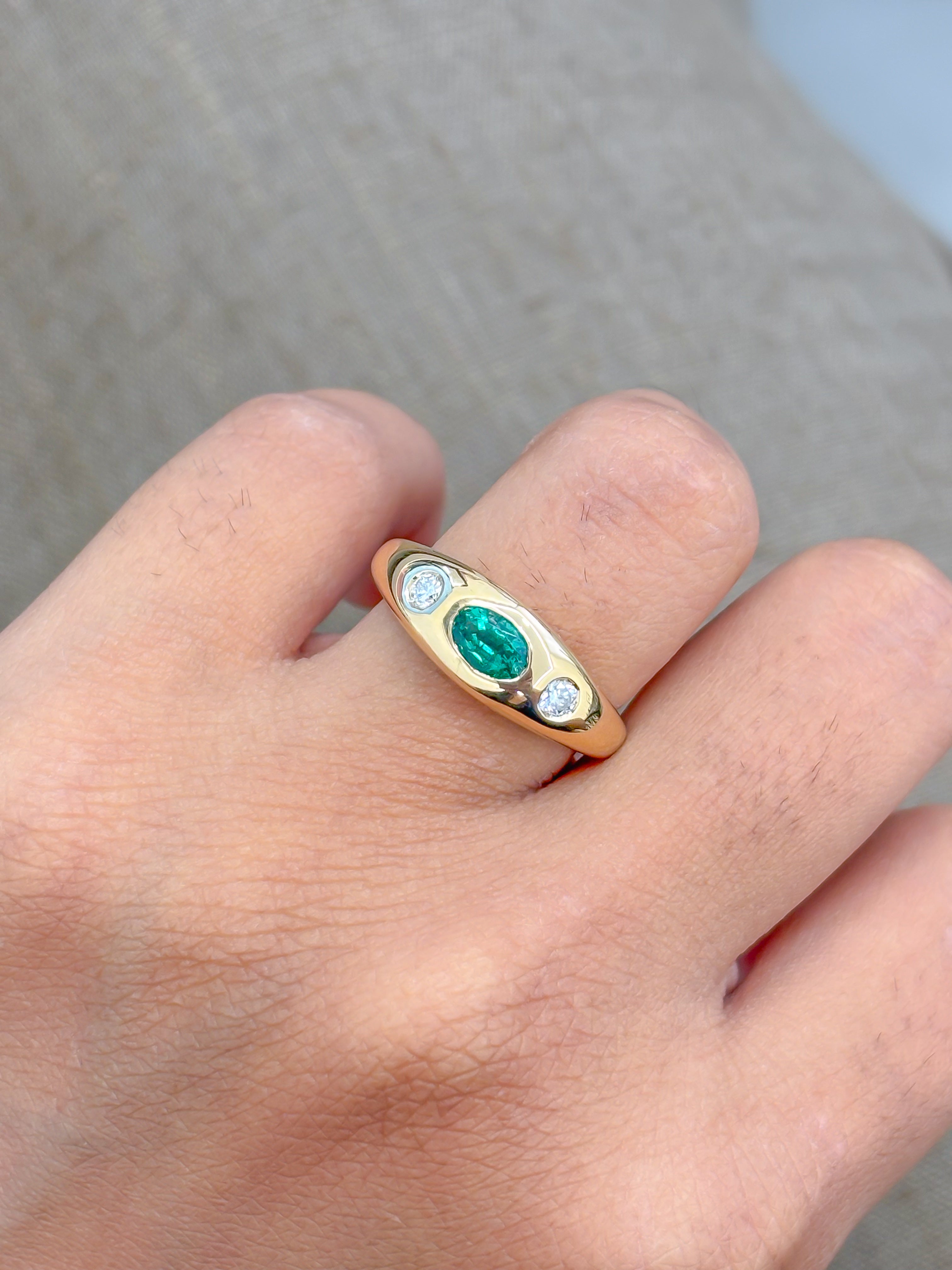 JPRG-4251/10425 Emerald Diamond Ring | 18K