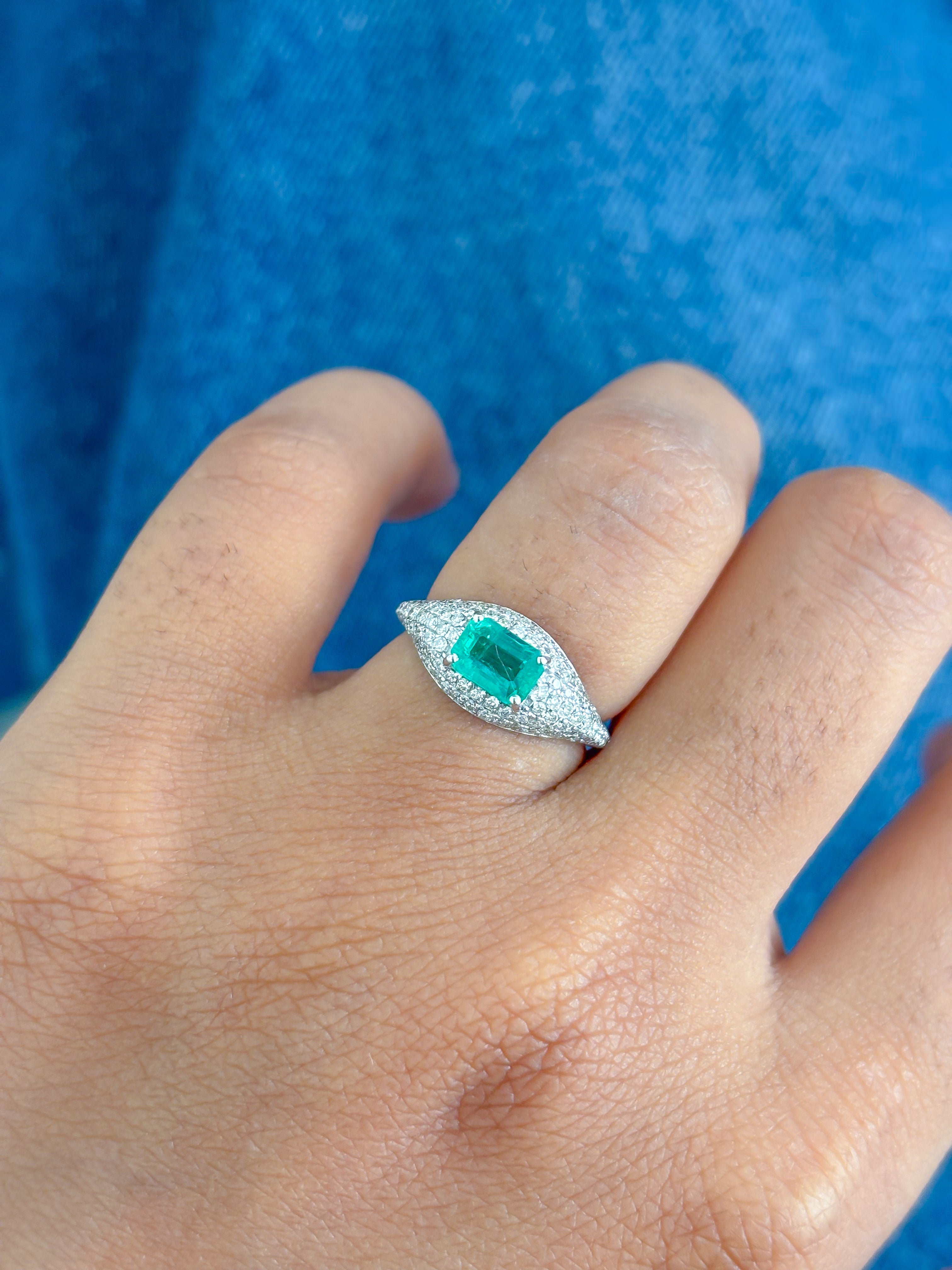 JPRG-4264/10452 Emerald Diamond Ring | 18K