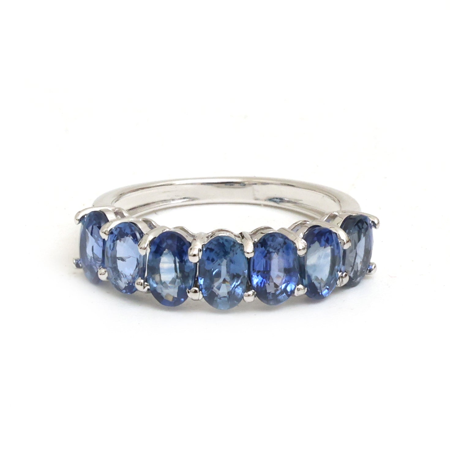 JPRG-4331/10709 Blue Sapphire Ring | 18K