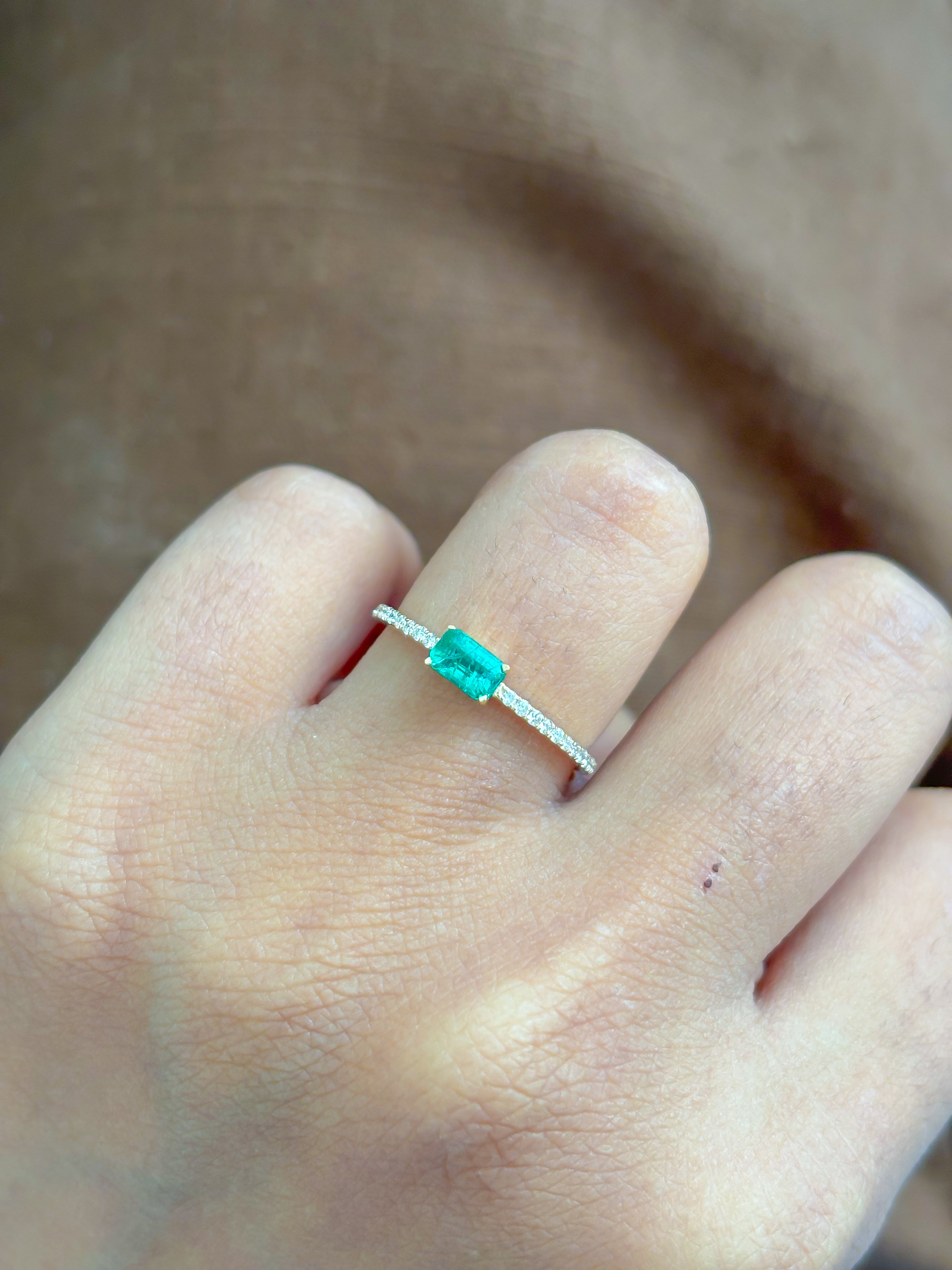 JPRG-4403/10995 Emerald Diamond Octagon Thin Ring | 14K