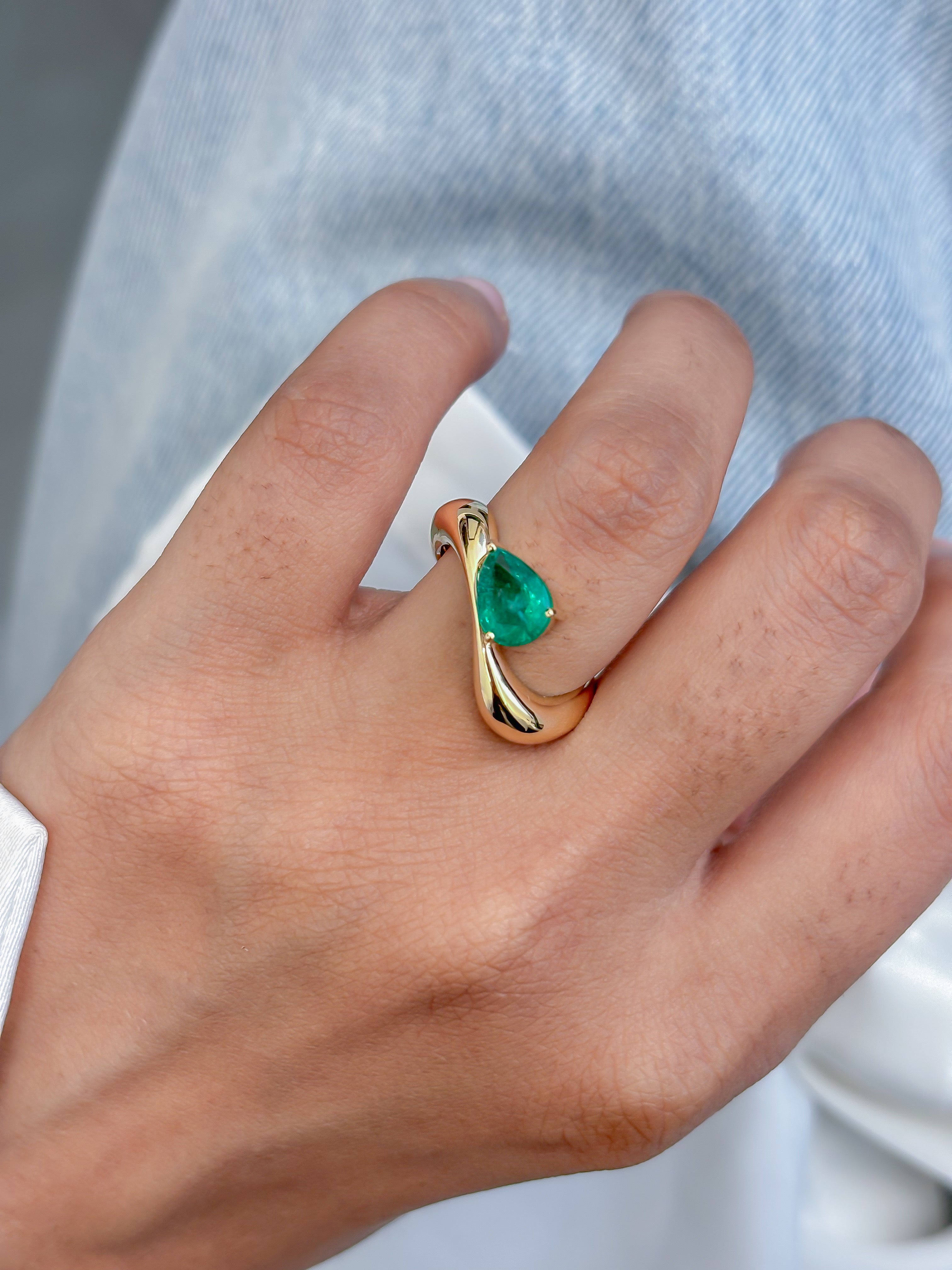 JPRG-4831/11785 Emerald Ring | 18K