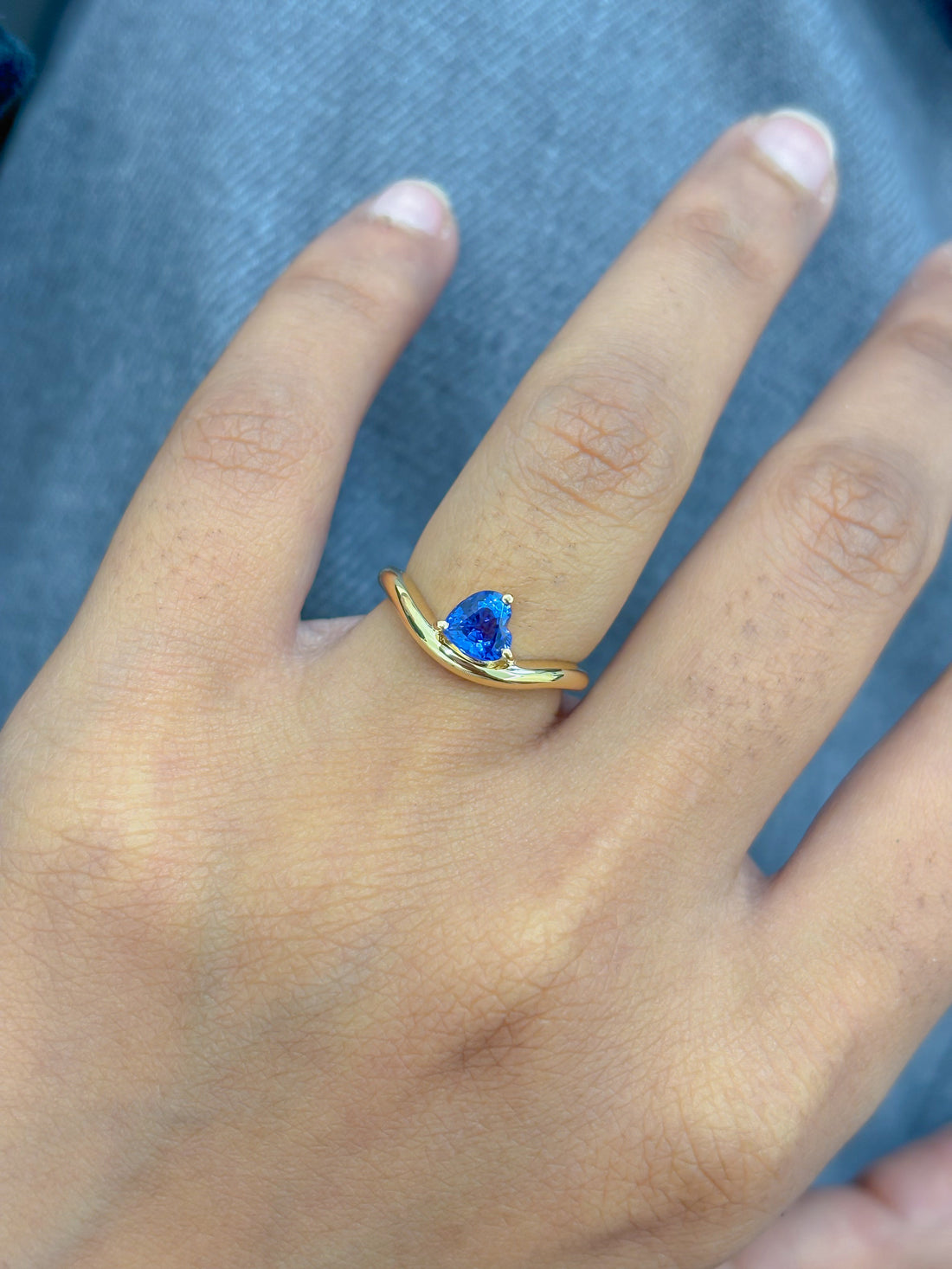 JPRG-5049/12170 Blue Sapphire Ring | 18K