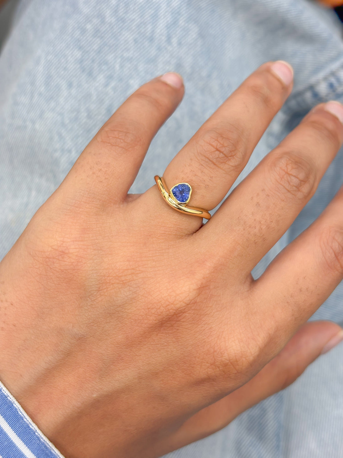 JPRG-5070/12209 Blue Sapphire Ring | 18K