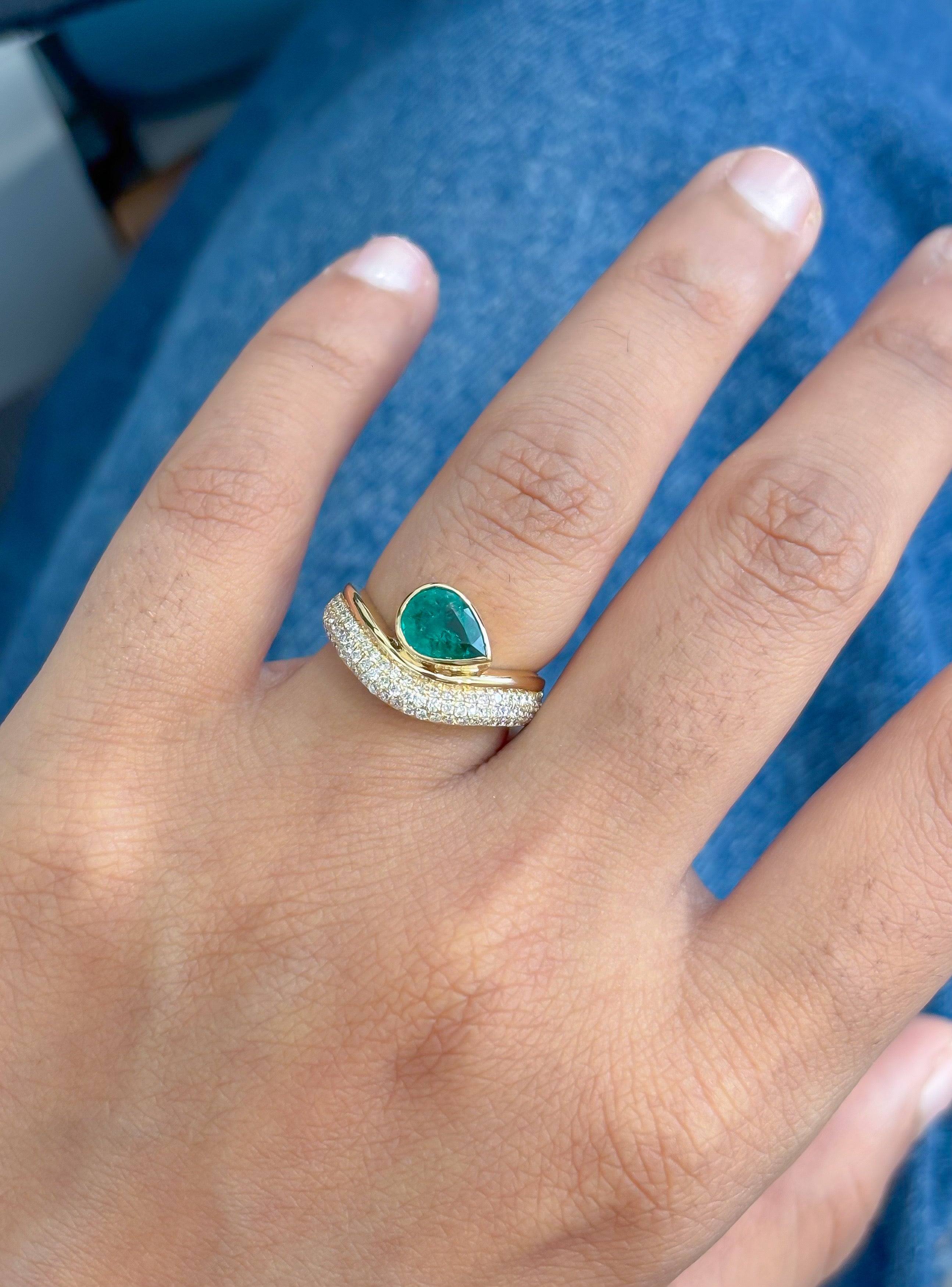 JPRG-5668/13412 Emerald Diamond Ring | 18K